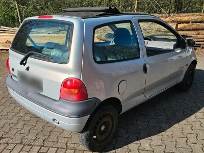 Usata Renault Twingo 58 CV (42 kW) 2002 Argento Utilitaria