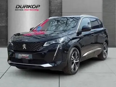 Gebraucht Peugeot 5008 GT-line 131 PS (96 kW) 2024 Lackierung schwarz perla nera/me (metallic) SUV