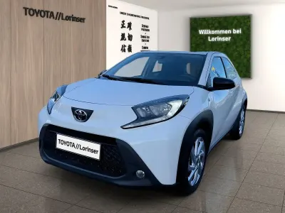 Gebraucht Toyota Aygo Play 72 PS (52 kW) 2023 Weiß Kleinwagen