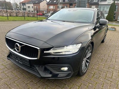 Schwarz Gebraucht 2021 Volvo V60 Momentum Kombi | 22.999 € (Guter Preis)