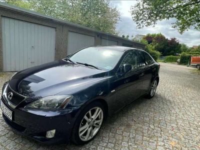 Lexus IS220d