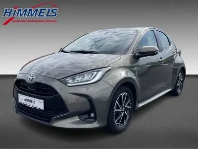 Gebraucht Toyota Yaris Basis 116 PS (85 kW) 2020 Manganbronze metallic Limousine