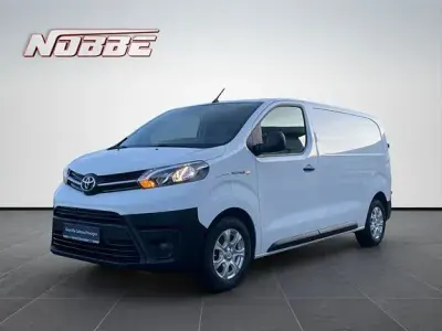 Gebraucht Toyota Proace 100 kW (136 PS) 2022 Schaumweiß Van / Kleinbus