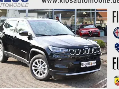 Używany Jeep Compass Altitude 131 KM (96 kW) 2024 Czarny SUV