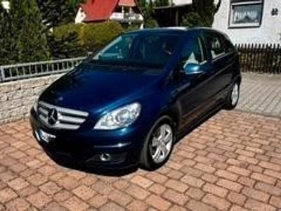 Mercedes B200