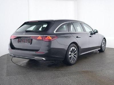 Metalliclack graphitgrau Gebraucht 2024 Mercedes E220 Avantgarde Kombi | 47.750 € (Fairer Preis)