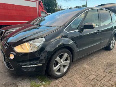 Gebraucht Ford S-MAX S 140 PS (102 kW) 2010 Schwarz Van / Kleinbus
