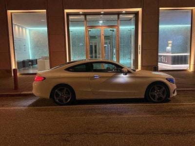 Gebraucht Mercedes C250 AMG line 204 PS (150 kW) 2016 Weiß Coupé