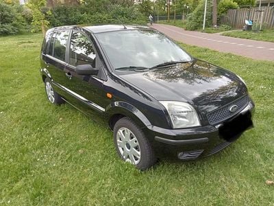 Second-hand Ford Fusion 100 CP (73 kW) 2003 Negru Hatchback