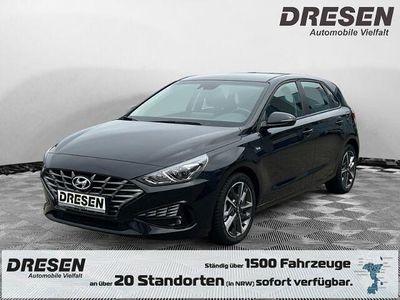Gebraucht Hyundai i30 Trend 120 PS (88 kW) 2022 Schwarz Limousine