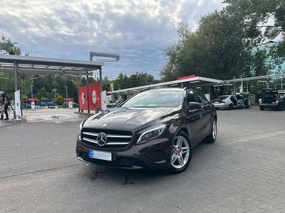 Mercedes GLA220