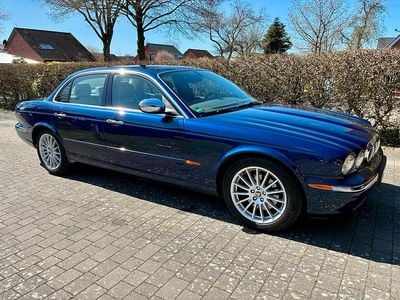Usata Jaguar XJ8 258 CV (189 kW) 2004 Blu Berlina