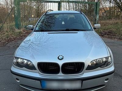 Second-hand BMW 320 150 CP (110 kW) 2002 Argintiu Break