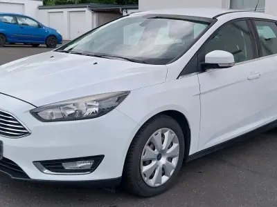 Gebraucht Ford Focus Titanium 120 PS (88 kW) 2015 Weiss Kombi