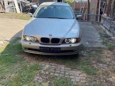 BMW 525