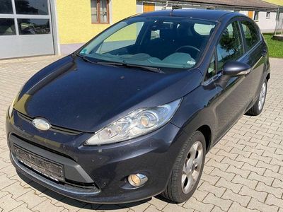 Grau Gebraucht 2010 Ford Fiesta Titanium Kleinwagen | 3.990 € (Fairer Preis)