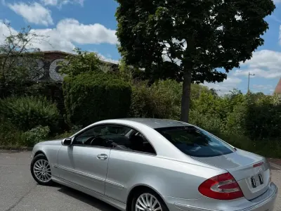 Gebraucht Mercedes CLK200 Avantgarde 163 PS (119 kW) 2003 Silber Coupé