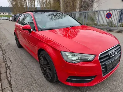 Gebraucht Audi A3 Attraction 179 PS (131 kW) 2013 Rot Limousine