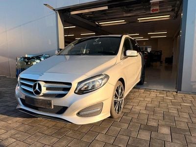 Gebraucht Mercedes 180 AMG 110 PS (80 kW) 2017 Silber Limousine