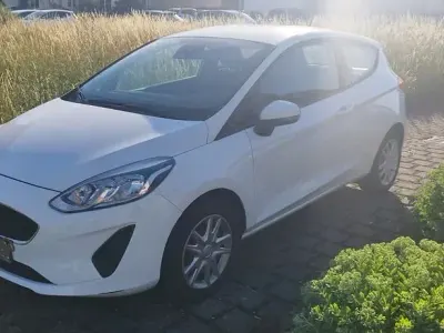 Gebraucht Ford Fiesta Trend 71 PS (52 kW) 2018 Weiß Kleinwagen