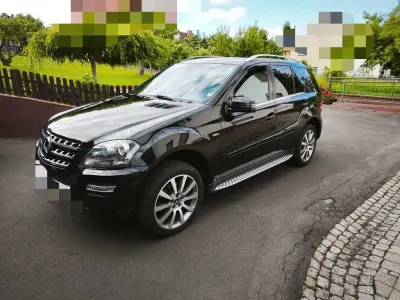 Gebraucht Mercedes ML300 Edition 204 PS (150 kW) 2011 Schwarz SUV
