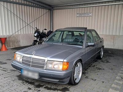 Usata Mercedes 190 136 CV (100 kW) 1991 Grigio Berlina