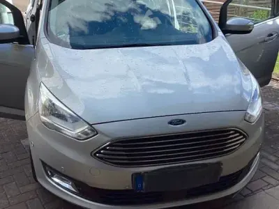 Gebraucht Ford Grand C-Max Titanium 120 PS (88 kW) 2019 Silber Van / Kleinbus