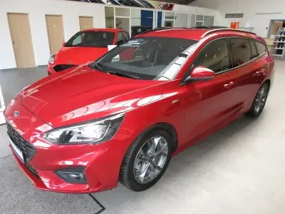 Używany Ford Focus ST-Line 125 KM (91 kW) 2020 Czerwony Kombi