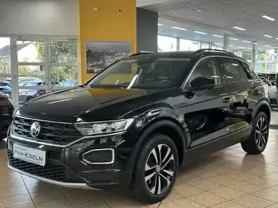 Usata VW T-Roc IQ Drive 150 CV (110 kW) 2020 Nero SUV