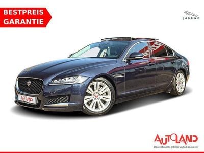 Gebraucht Jaguar XF Portfolio 179 PS (131 kW) 2017 Blau Limousine