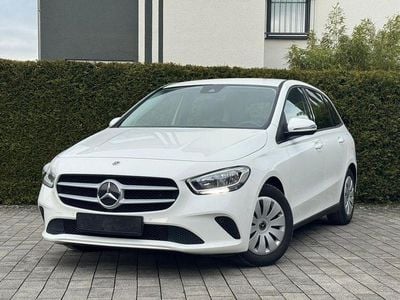 Gebraucht Mercedes B180 136 PS (100 kW) 2020 Weiß Van / Kleinbus