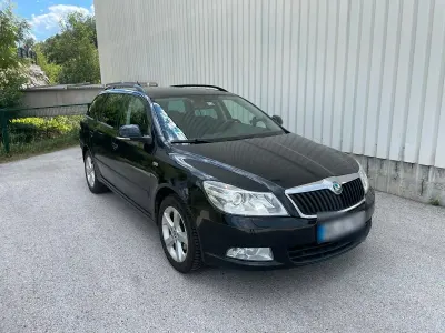 Gebraucht Skoda Octavia 105 PS (77 kW) 2012 Schwarz Kombi