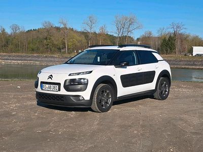 Gebraucht Citroën C4 99 PS (72 kW) 2016 Weiß SUV