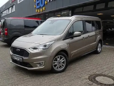 Gebraucht Ford Grand Tourneo Connect Titanium 120 PS (88 kW) 2020 Silber Van / Kleinbus