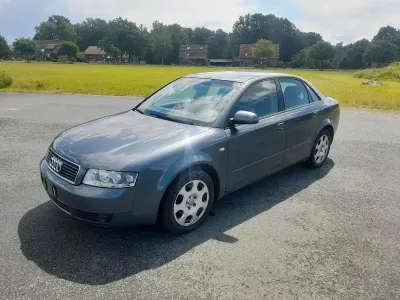 Gebraucht Audi A4 130 PS (95 kW) 2002 Grau Limousine