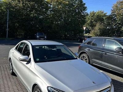 Grau Gebraucht 2018 Mercedes C200 Limousine | 22.100 € (Etwas zu teuer)