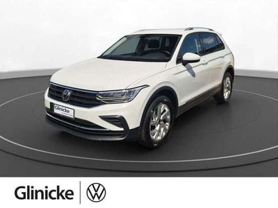 Weiß Gebraucht 2021 VW Tiguan Life SUV | 32.970 € (Etwas zu teuer)