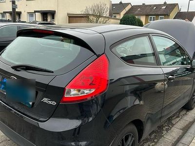 Schwarz Gebraucht 2012 Ford Fiesta Kleinwagen | 2.299 €