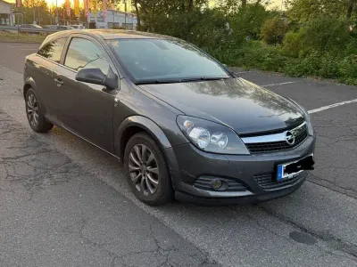 Gebraucht Opel Astra GTC Edition 116 PS (85 kW) 2010 Grau Coupé