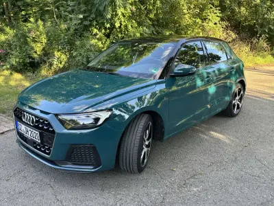 Gebraucht Audi A1 Advanced 95 PS (69 kW) 2022 Grün SUV