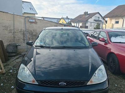Schwarz Gebraucht 2004 Ford Focus Limousine | 1.299 € (Guter Preis)