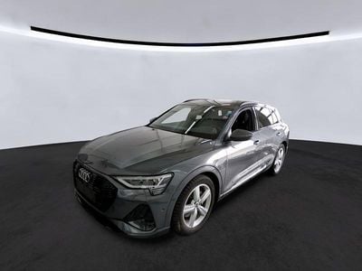Usata Audi e-tron S-Line 300 kW (408 CV) 2023 Grigio SUV