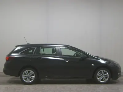 Usata Opel Astra Business 122 CV (89 kW) 2021 Nero Station wagon