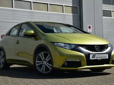 Käytetty Honda Civic Sport 141 HP (103 kW) 2012 Keltainen Sedan