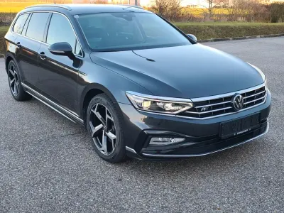 Gebraucht VW Passat Business 122 PS (89 kW) 2023 Grau Kombi
