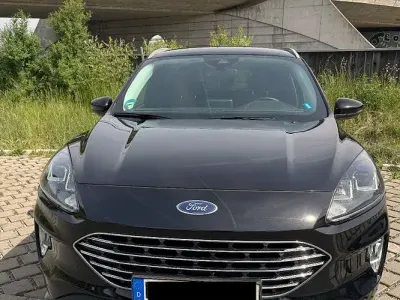 Gebraucht Ford Kuga Titanium 150 PS (110 kW) 2022 Schwarz SUV