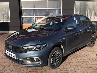 Neu Fiat Tipo Urban 131 PS (96 kW) 2026 Blau Limousine