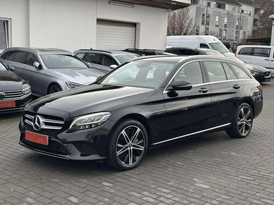Gebraucht Mercedes C300e Avantgarde 194 PS (142 kW) 2021 Schwarz Limousine