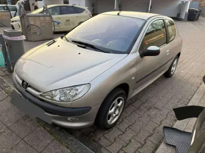 Gebraucht Peugeot 206 Filou 88 PS (64 kW) 2004 Silber Kleinwagen