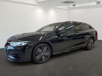 Schwarz Gebraucht 2025 VW Passat R-line Kombi | 44.448 € (Teuer)